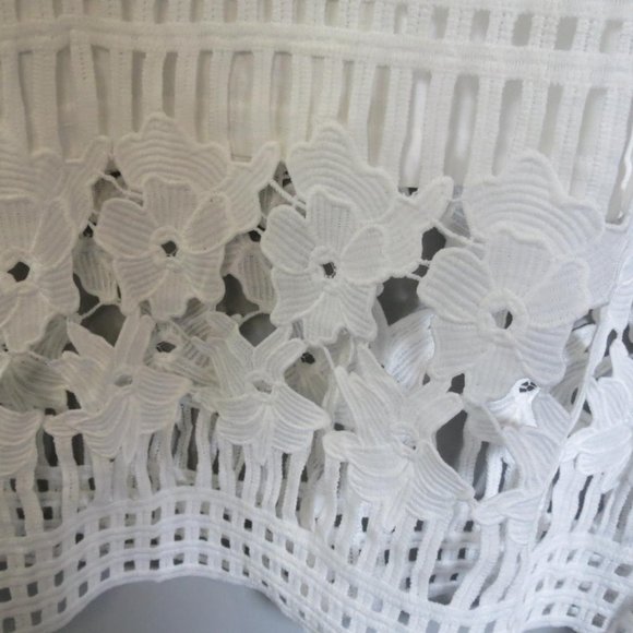 LACE & HEELS BOUTIQUE - lace/crochet style dress - size 10 - Picture 7 of 12